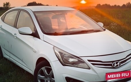 Hyundai Solaris II рестайлинг, 2016 год, 650 000 рублей, 3 фотография