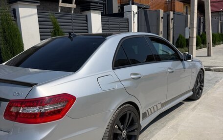 Mercedes-Benz E-Класс, 2011 год, 1 700 000 рублей, 3 фотография