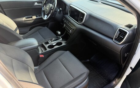 KIA Sportage IV рестайлинг, 2021 год, 2 550 000 рублей, 9 фотография