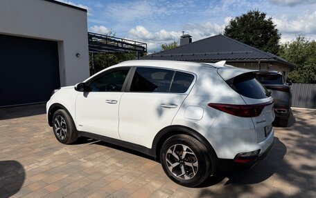 KIA Sportage IV рестайлинг, 2021 год, 2 550 000 рублей, 6 фотография