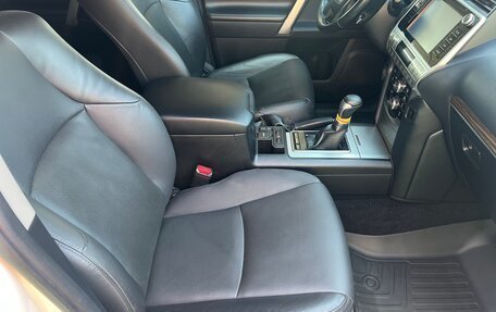 Toyota Land Cruiser Prado 150 рестайлинг 2, 2017 год, 4 500 000 рублей, 4 фотография