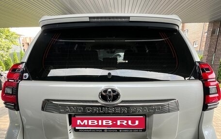 Toyota Land Cruiser Prado 150 рестайлинг 2, 2017 год, 4 500 000 рублей, 10 фотография