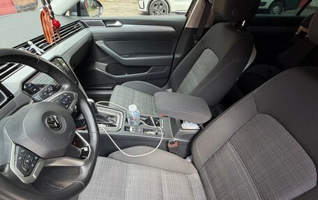 Volkswagen Passat B8 рестайлинг, 2020 год, 2 900 000 рублей, 13 фотография