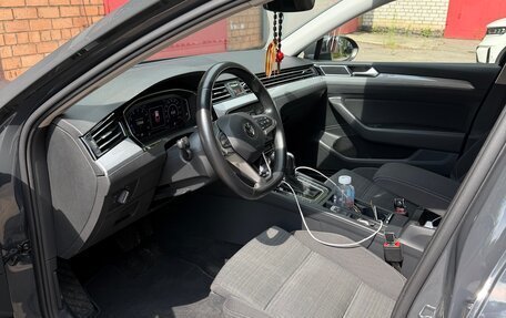 Volkswagen Passat B8 рестайлинг, 2020 год, 2 900 000 рублей, 11 фотография