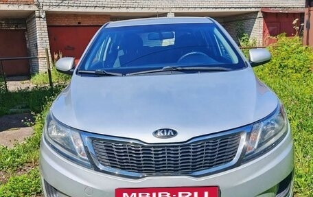 KIA Rio III рестайлинг, 2015 год, 960 000 рублей, 2 фотография