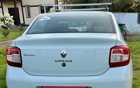 Renault Logan II, 2016 год, 900 000 рублей, 4 фотография
