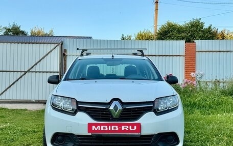Renault Logan II, 2016 год, 900 000 рублей, 2 фотография