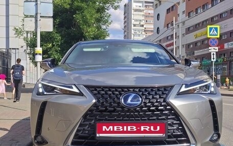 Lexus UX I, 2021 год, 2 590 000 рублей, 7 фотография