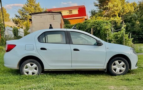 Renault Logan II, 2016 год, 900 000 рублей, 5 фотография
