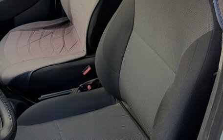 Renault Logan II, 2016 год, 900 000 рублей, 8 фотография