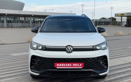 Volkswagen Tiguan, 2024 год, 4 149 000 рублей, 2 фотография