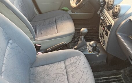 Renault Logan I, 2006 год, 240 000 рублей, 7 фотография