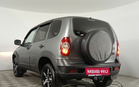 Chevrolet Niva I рестайлинг, 2018 год, 850 000 рублей, 5 фотография