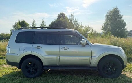 Mitsubishi Pajero IV, 2007 год, 2 500 000 рублей, 3 фотография