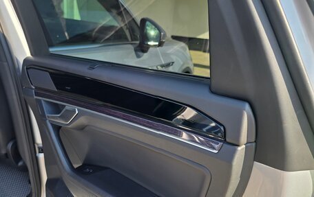Volkswagen Touareg III, 2018 год, 4 090 000 рублей, 12 фотография