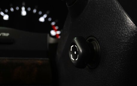 Toyota Land Cruiser 200, 2012 год, 2 949 000 рублей, 23 фотография