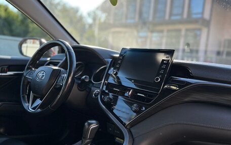 Toyota Camry, 2021 год, 3 000 000 рублей, 3 фотография