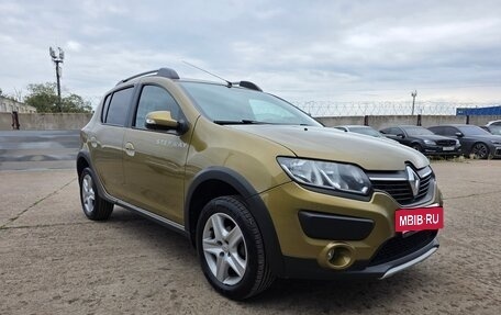 Renault Sandero II рестайлинг, 2016 год, 870 000 рублей, 2 фотография