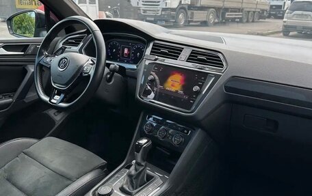 Volkswagen Tiguan II, 2019 год, 3 270 000 рублей, 10 фотография