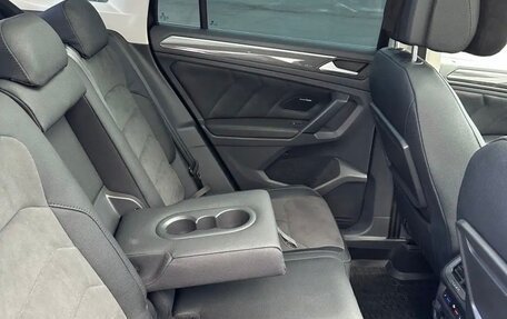 Volkswagen Tiguan II, 2019 год, 3 270 000 рублей, 19 фотография