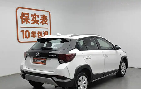 Toyota Yaris, 2022 год, 1 062 020 рублей, 3 фотография
