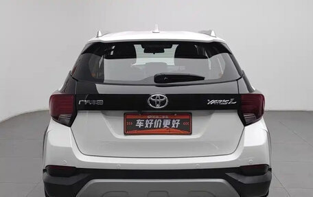 Toyota Yaris, 2022 год, 1 062 020 рублей, 4 фотография