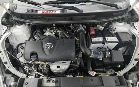 Toyota Yaris, 2022 год, 1 062 020 рублей, 13 фотография