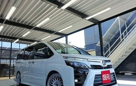 Toyota Voxy III, 2021 год, 2 000 400 рублей, 6 фотография