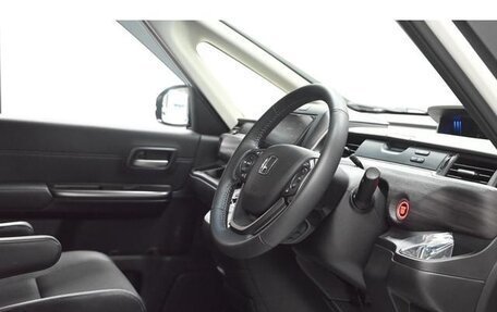 Honda Freed II, 2022 год, 1 330 000 рублей, 16 фотография