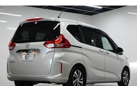 Honda Freed II, 2022 год, 1 330 000 рублей, 4 фотография