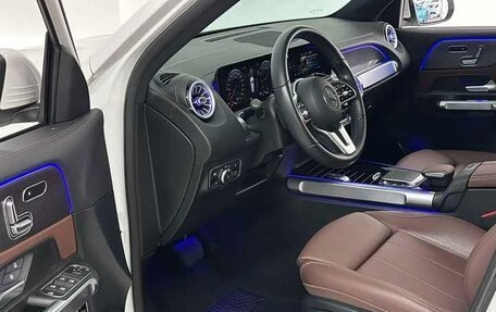 Mercedes-Benz GLB, 2021 год, 2 090 000 рублей, 7 фотография