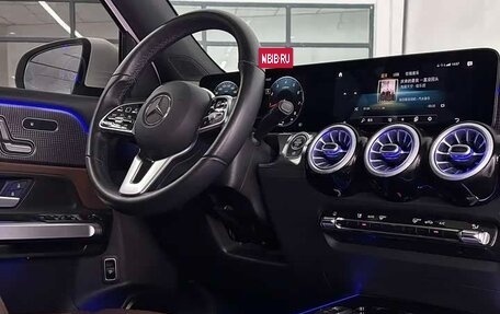 Mercedes-Benz GLB, 2021 год, 2 090 000 рублей, 6 фотография