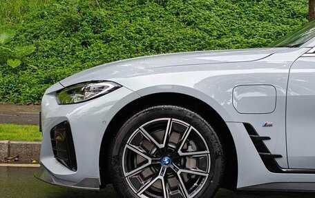 BMW i4, 2023 год, 5 075 000 рублей, 26 фотография