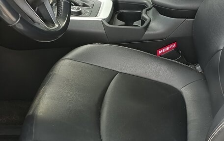 Toyota RAV4, 2019 год, 2 630 000 рублей, 9 фотография