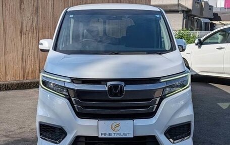 Honda Stepwgn IV, 2020 год, 1 800 000 рублей, 2 фотография