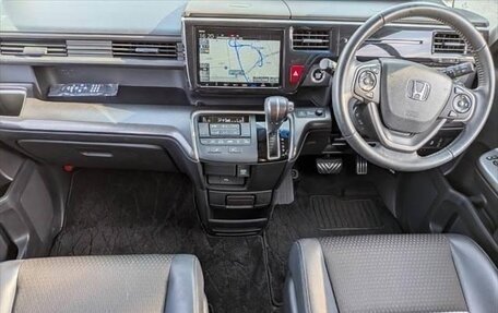 Honda Stepwgn IV, 2020 год, 1 800 000 рублей, 9 фотография