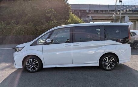 Honda Stepwgn IV, 2020 год, 1 800 000 рублей, 7 фотография