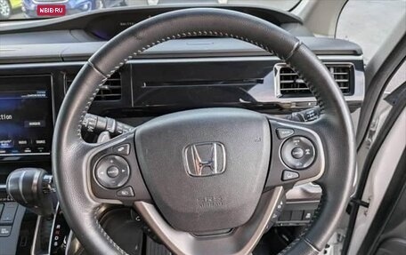 Honda Stepwgn IV, 2020 год, 1 800 000 рублей, 10 фотография