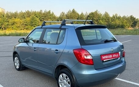 Skoda Fabia II, 2011 год, 889 000 рублей, 3 фотография