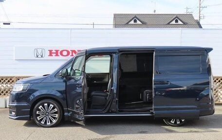 Honda Stepwgn, 2023 год, 1 890 666 рублей, 4 фотография