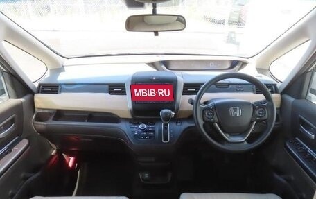 Honda Freed II, 2017 год, 1 200 000 рублей, 31 фотография