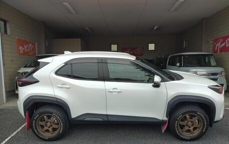 Toyota Yaris Cross, 2023 год, 1 750 400 рублей, 3 фотография