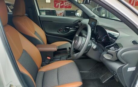 Toyota Yaris Cross, 2023 год, 1 750 400 рублей, 14 фотография