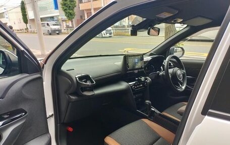 Toyota Yaris Cross, 2023 год, 1 750 400 рублей, 8 фотография
