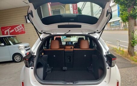 Toyota Yaris Cross, 2023 год, 1 750 400 рублей, 33 фотография