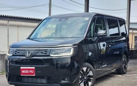 Honda Stepwgn, 2023 год, 1 782 000 рублей, 1 фотография
