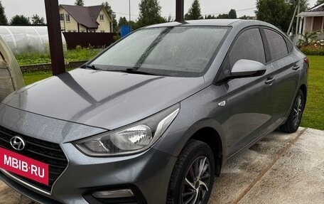 Hyundai Solaris II рестайлинг, 2017 год, 950 000 рублей, 4 фотография