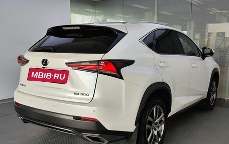 Lexus NX I, 2018 год, 3 150 000 рублей, 6 фотография