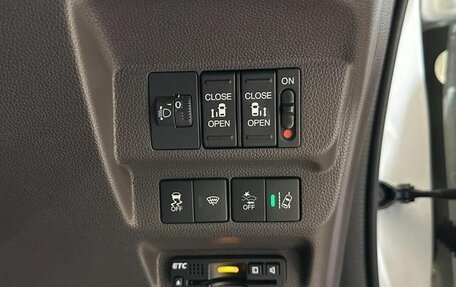 Honda Freed II, 2022 год, 1 269 002 рублей, 3 фотография