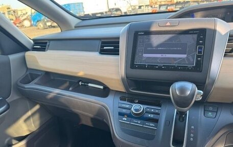 Honda Freed II, 2018 год, 1 250 000 рублей, 8 фотография